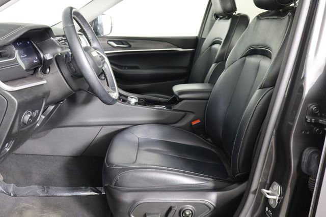 Used 2022 Jeep Grand Cherokee Limited AWD/4WD image 14