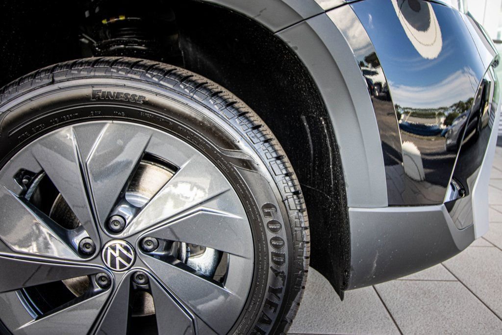 New 2026 Volkswagen Taos S image 21