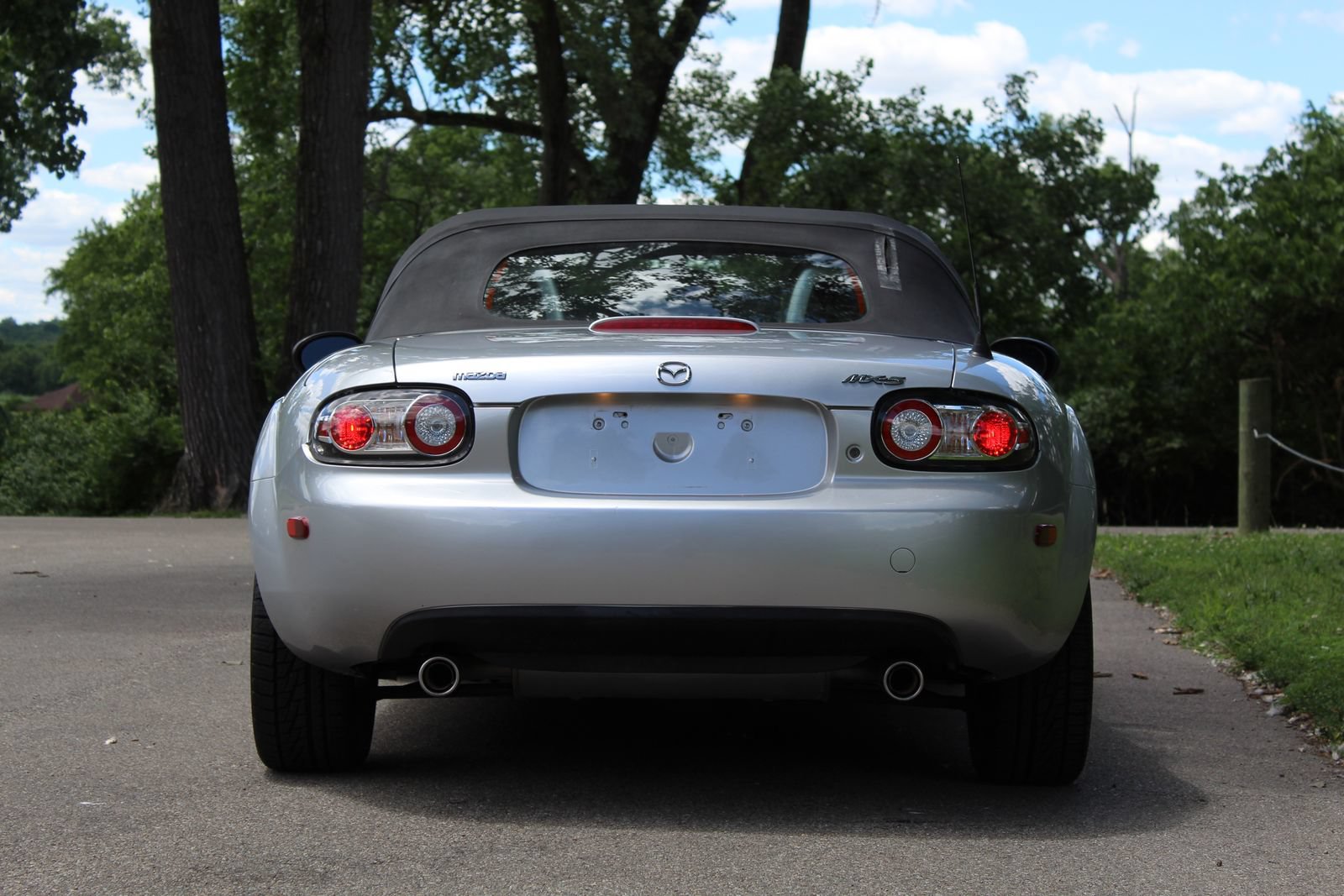 Used 2006 MAZDA MX-5 Miata Touring RWD image 6