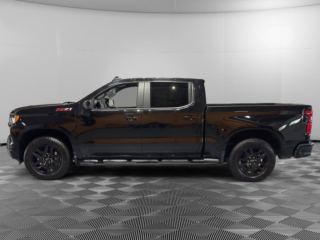 Used 2024 Chevrolet Silverado 1500 RST w/ Convenience Package II AWD/4WD image 2