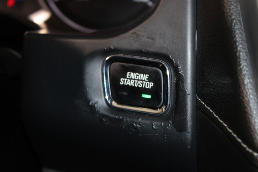 Used 2022 GMC Acadia SLE w/ Driver Convenience Package image 40