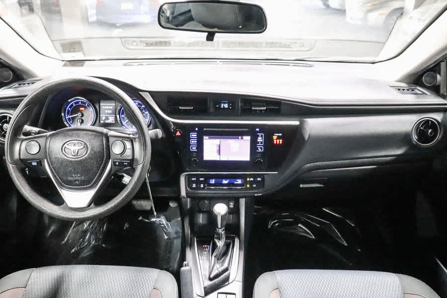 Certified 2019 Toyota Corolla LE FWD image 14