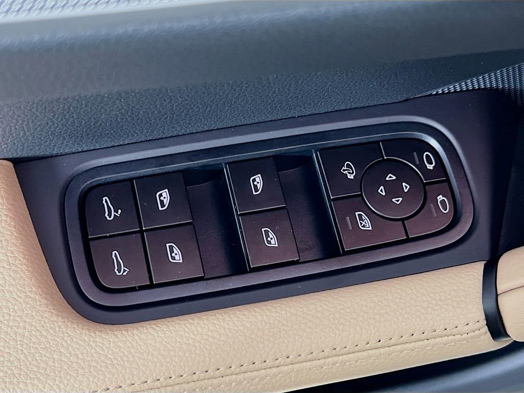 New 2026 Porsche Cayenne image 20