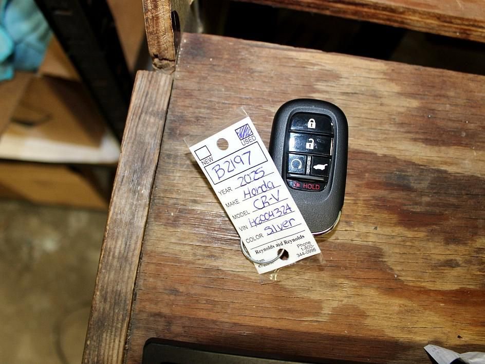 Used 2025 Honda CR-V EX-L image 41