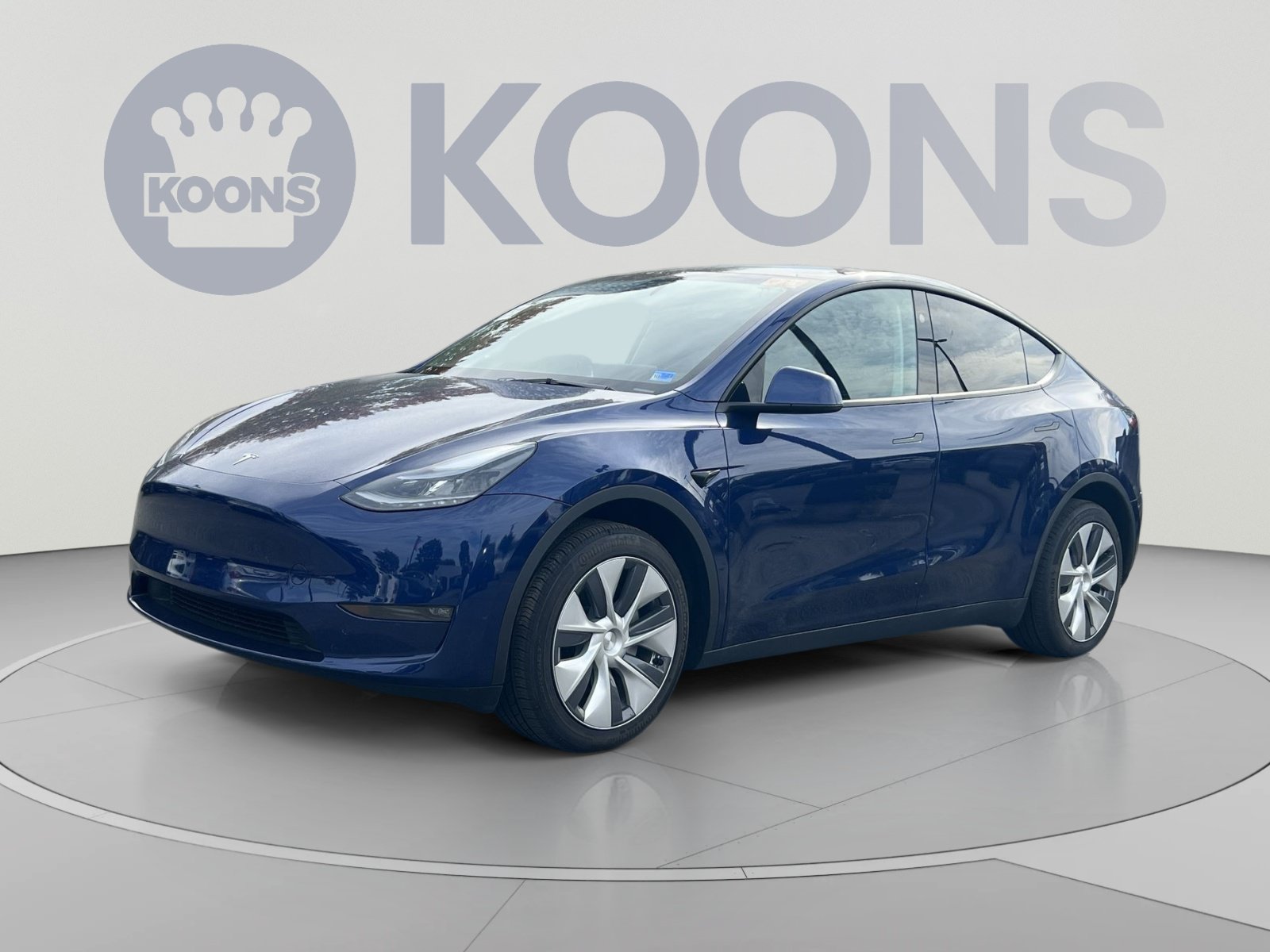 Used 2023 Tesla Model Y Long Range AWD/4WD image 1