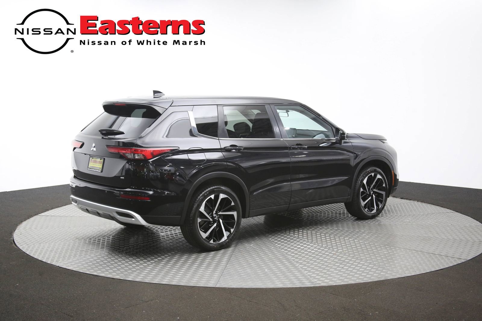 Used 2024 Mitsubishi Outlander AWD image 41