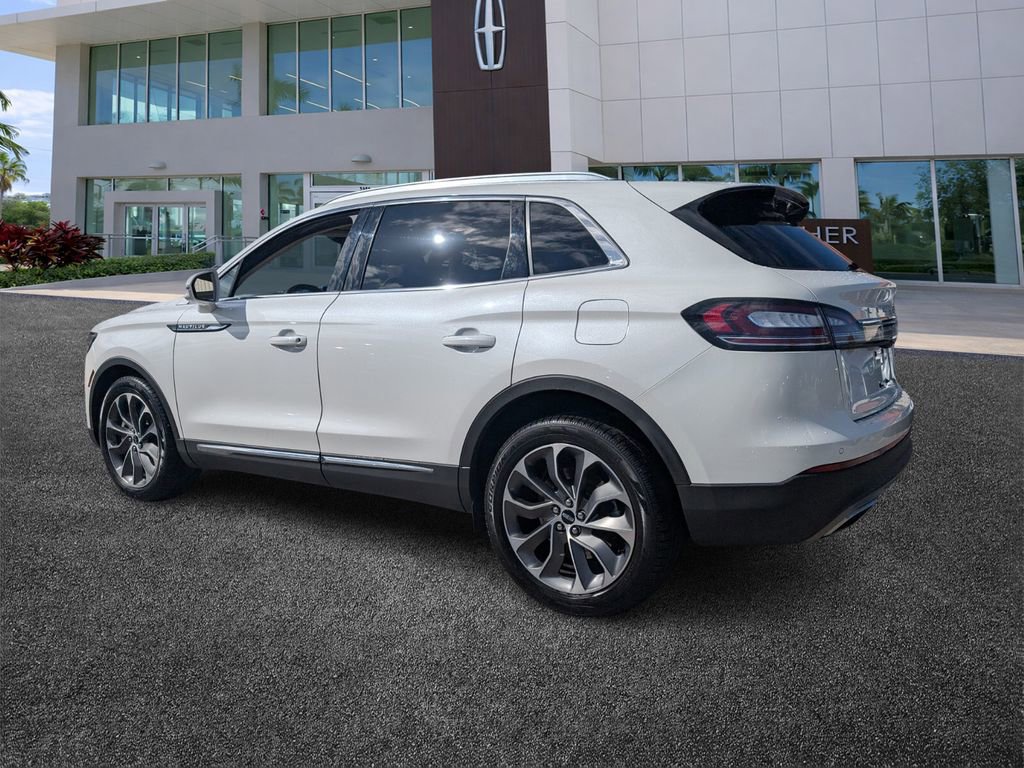 Used 2022 Lincoln Nautilus Reserve image 5