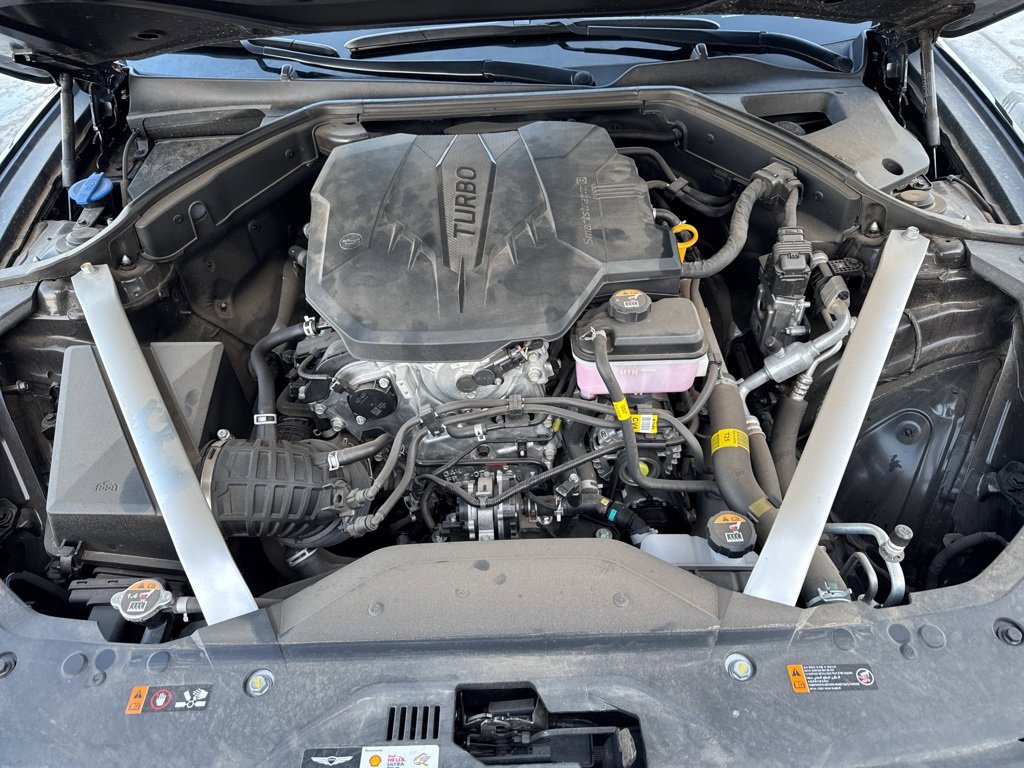 Used 2025 Genesis G70 2.5T image 23