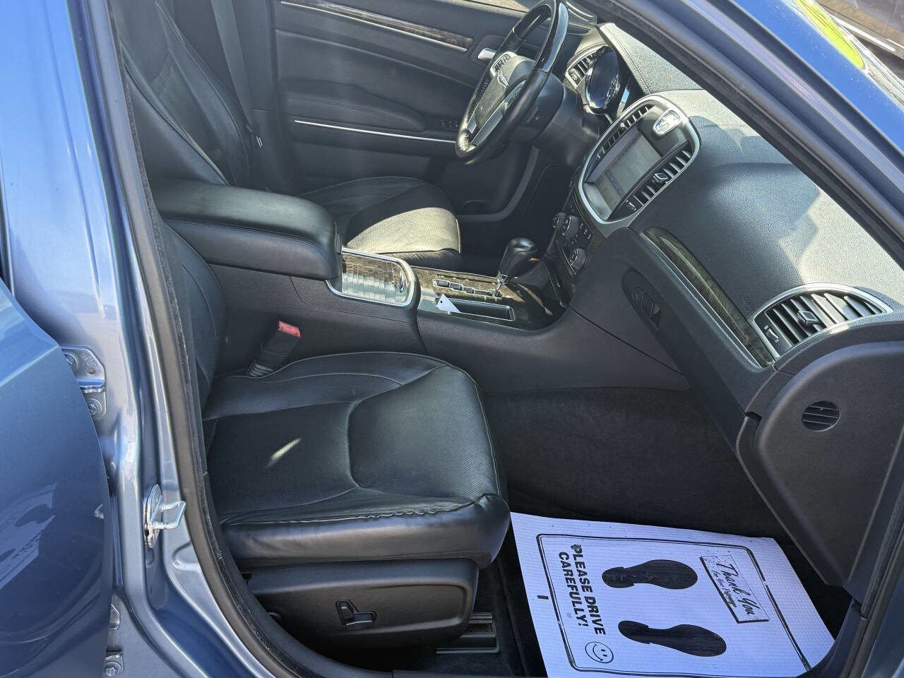 Used 2011 Chrysler 300 C image 16