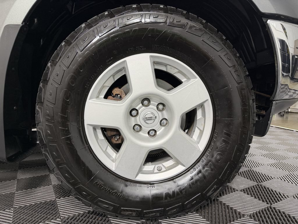 Used 2005 Nissan Frontier SE AWD/4WD image 41