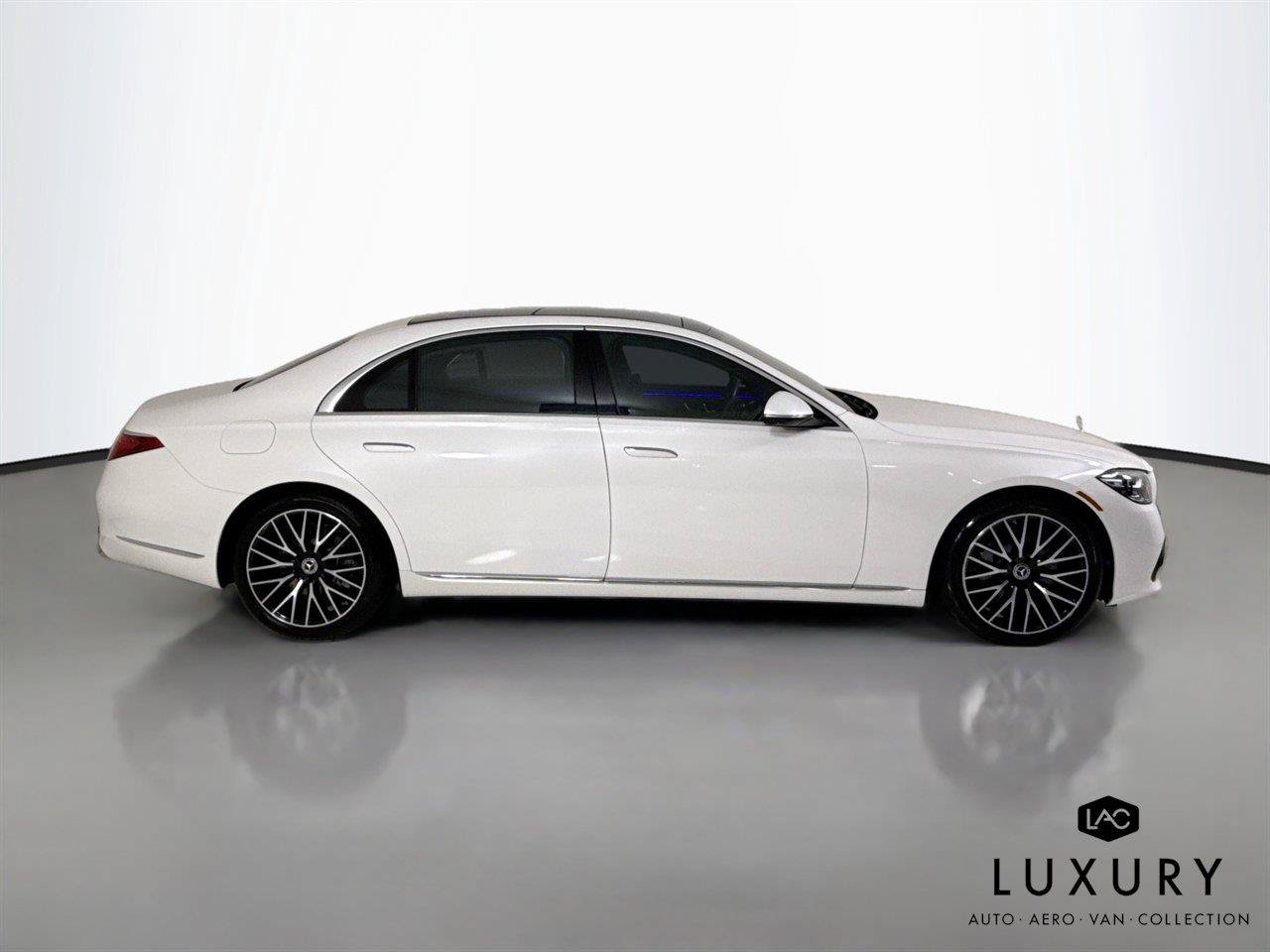Used 2023 Mercedes-Benz S 500 4MATIC image 4