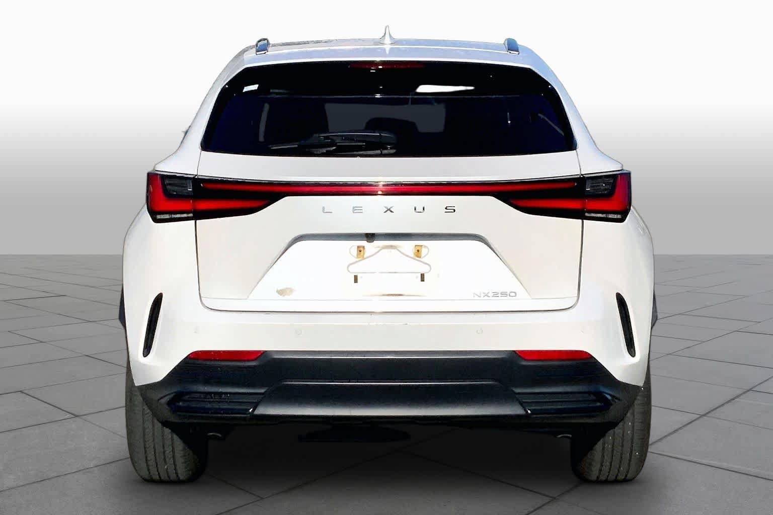 Used 2023 Lexus NX 250 FWD image 5