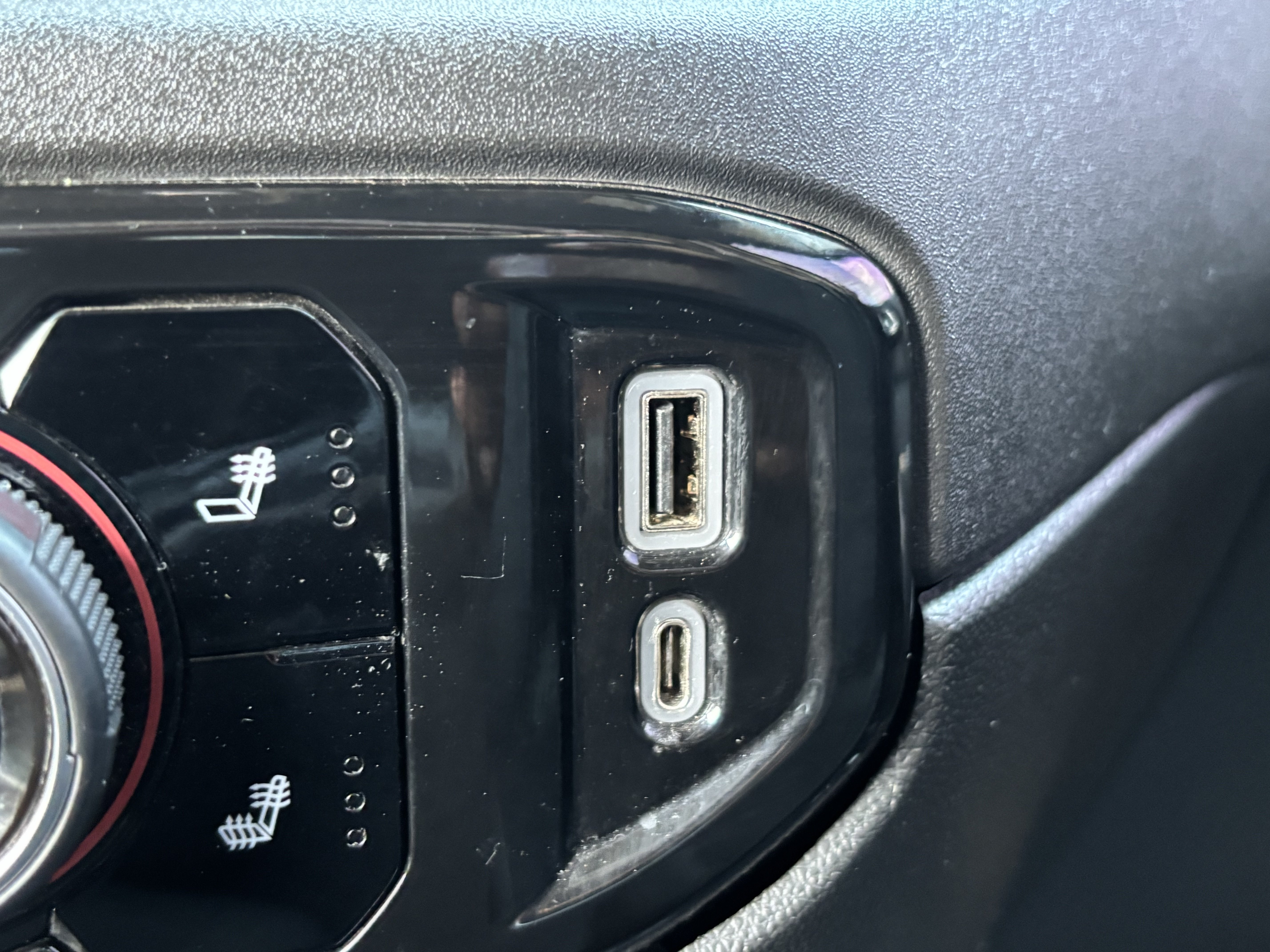 Used 2023 Chevrolet Silverado 1500 LT AWD/4WD image 21