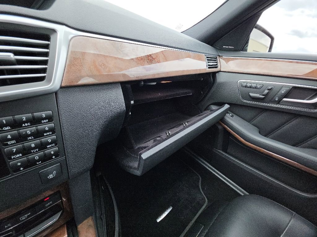 Used 2013 Mercedes-Benz E 350 4MATIC Sedan image 24