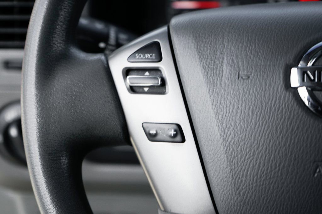 Used 2013 Nissan NV 3500 SV image 27