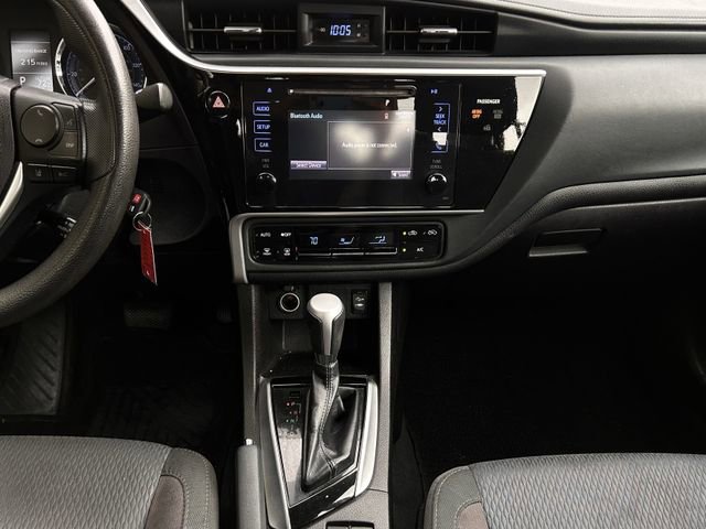 Used 2017 Toyota Corolla LE image 18