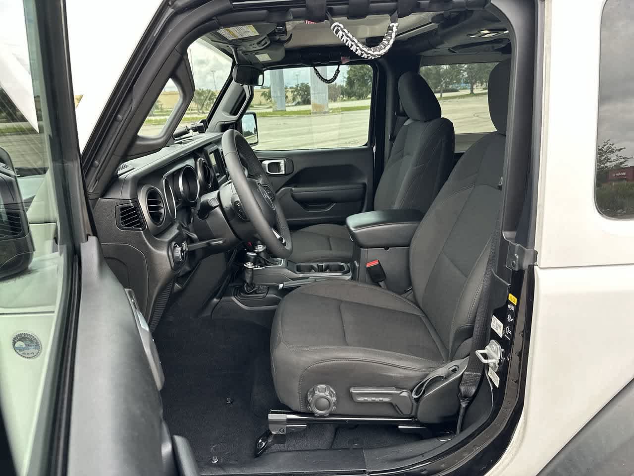 Certified 2023 Jeep Wrangler Sport AWD/4WD image 3