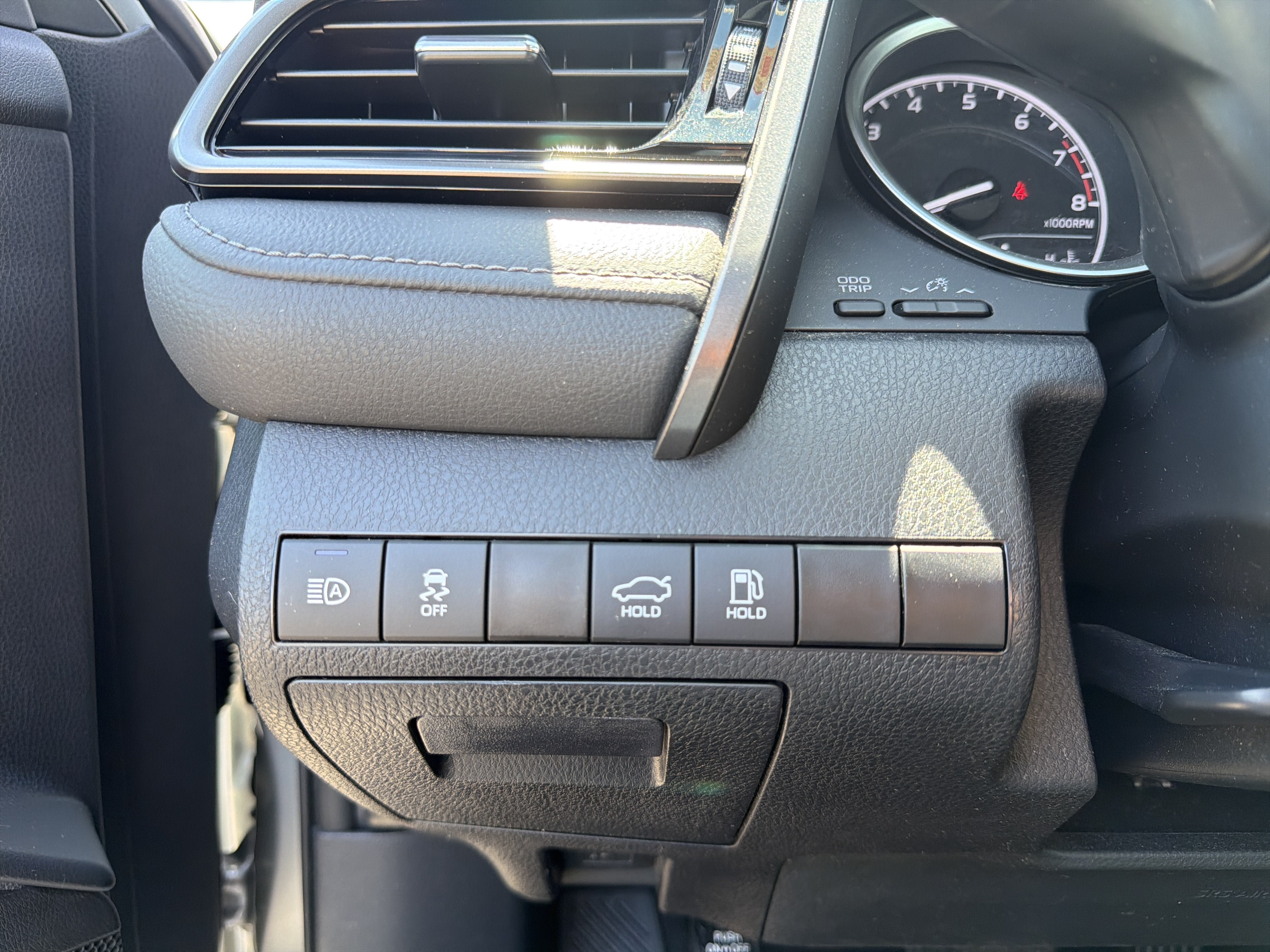 Used 2024 Toyota Camry LE FWD image 15