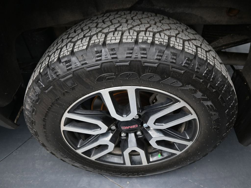 Used 2021 GMC Sierra 1500 AT4 image 9