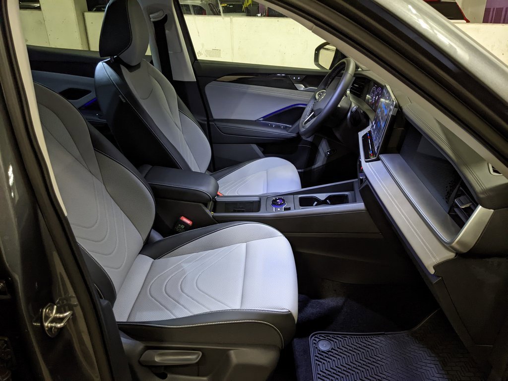 New 2025 Volkswagen Tiguan SE image 22