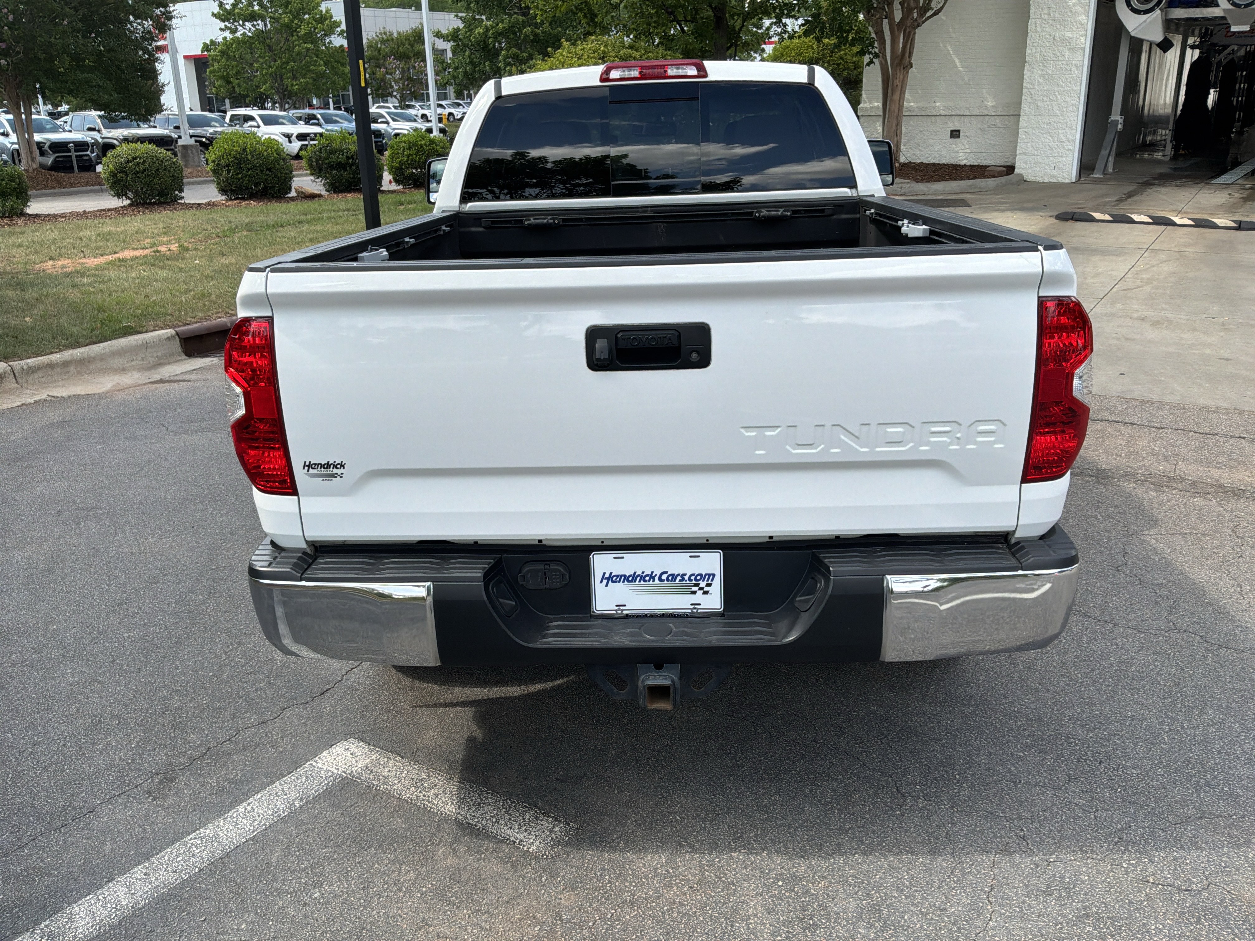 Used 2016 Toyota Tundra SR5 w/ SR5 Upgrade Package RWD image 9