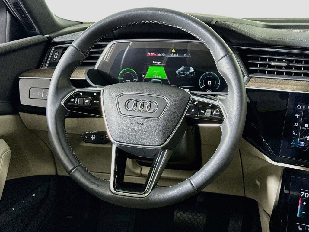 Used 2024 Audi Q8 e-tron Premium Plus w/ Premium Plus Package AWD/4WD image 10