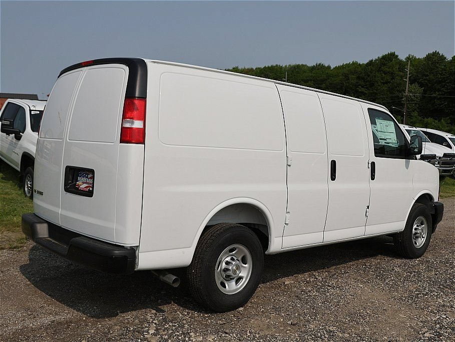 New 2025 Chevrolet Express 2500 w/ Communications Package RWD image 5