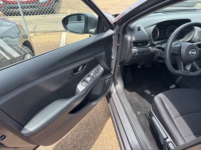 Certified 2025 Nissan Sentra S FWD image 8