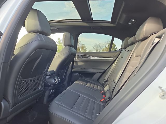 New 2026 Alfa Romeo Stelvio Sprint image 6