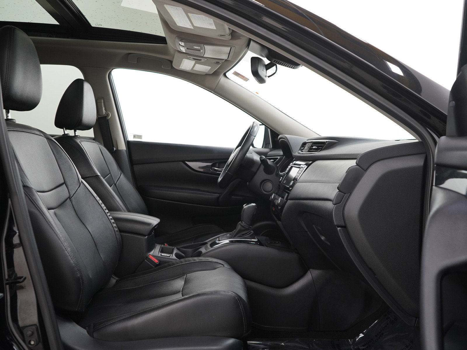 Used 2020 Nissan Rogue SL w/ Premium Package image 11