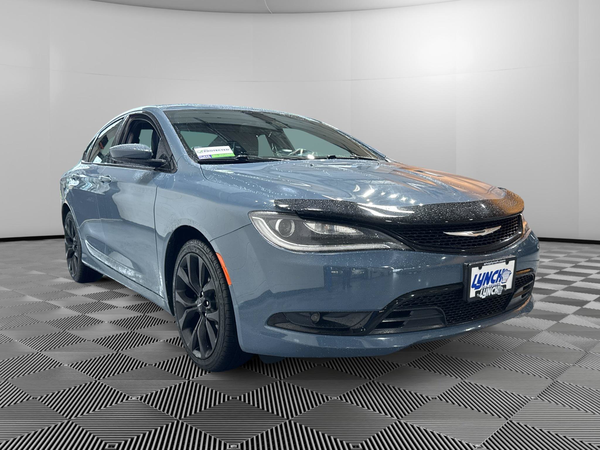 Used 2015 Chrysler 200 S FWD image 7