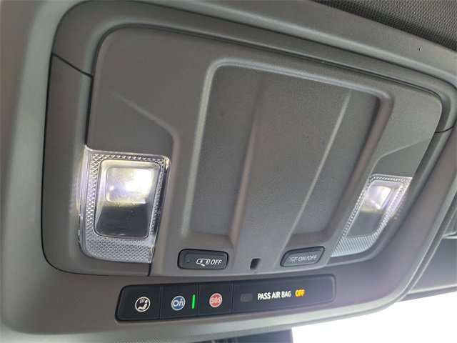 Certified 2025 Chevrolet Silverado 2500 Custom image 18