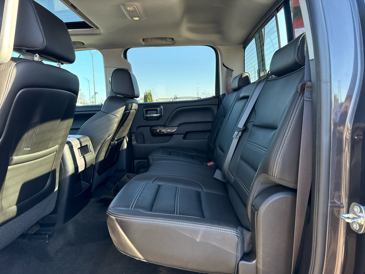 Used 2015 GMC Sierra 2500 Denali w/ Duramax Plus Package image 30