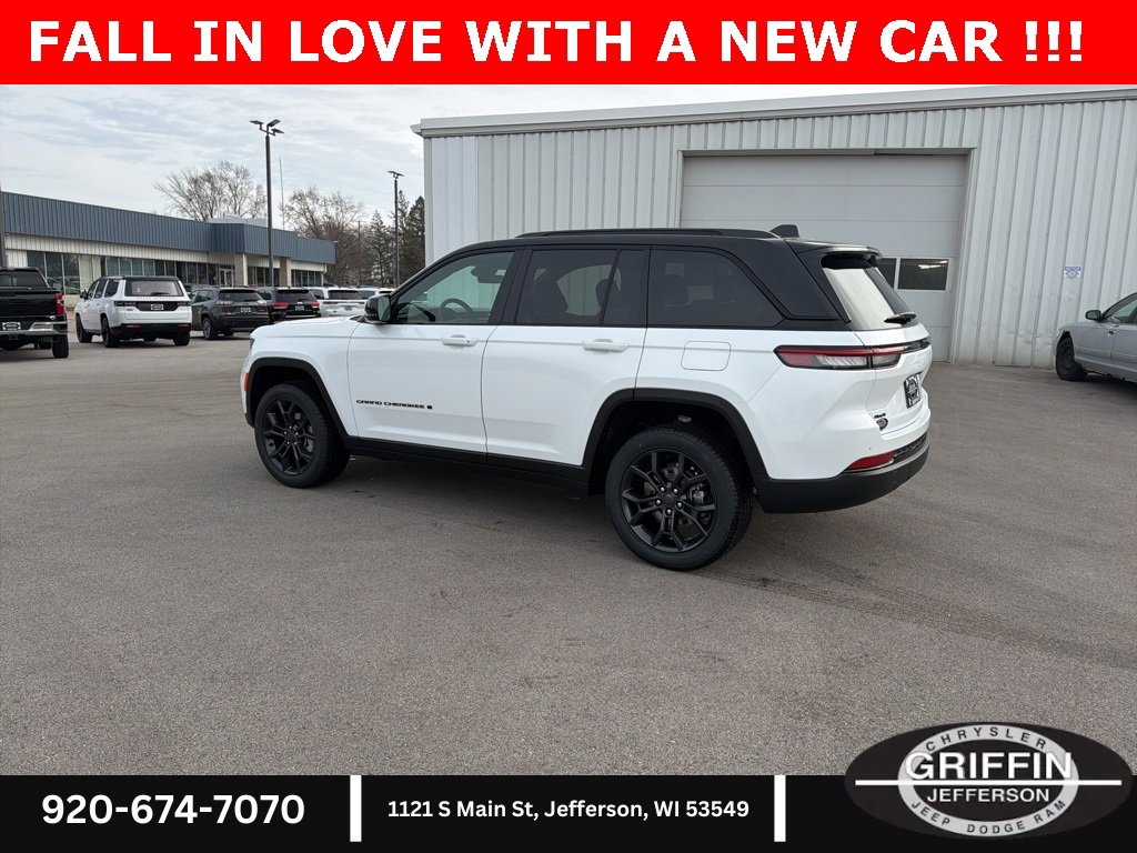New 2025 Jeep Grand Cherokee Limited w/ Trailer Tow Package image 11