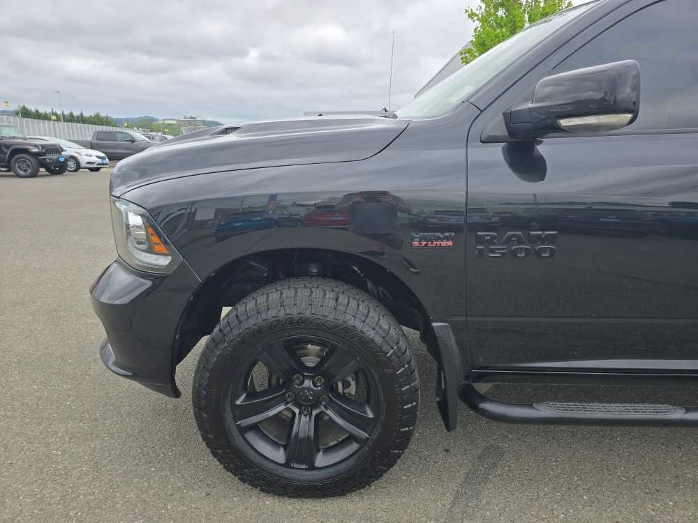 Used 2015 RAM 1500 Sport w/ Black Ram 1500 Sport Group AWD/4WD image 18