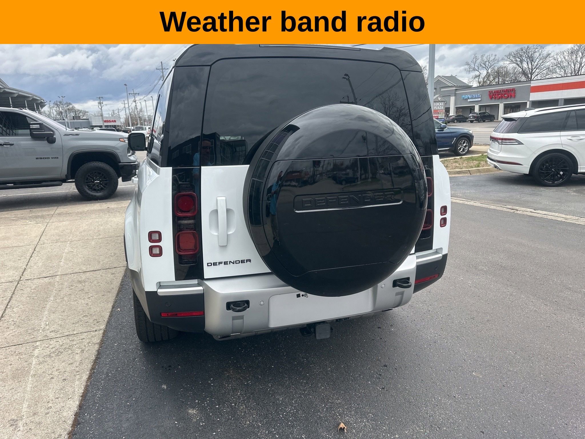 Used 2024 Land Rover Defender 130 S image 2