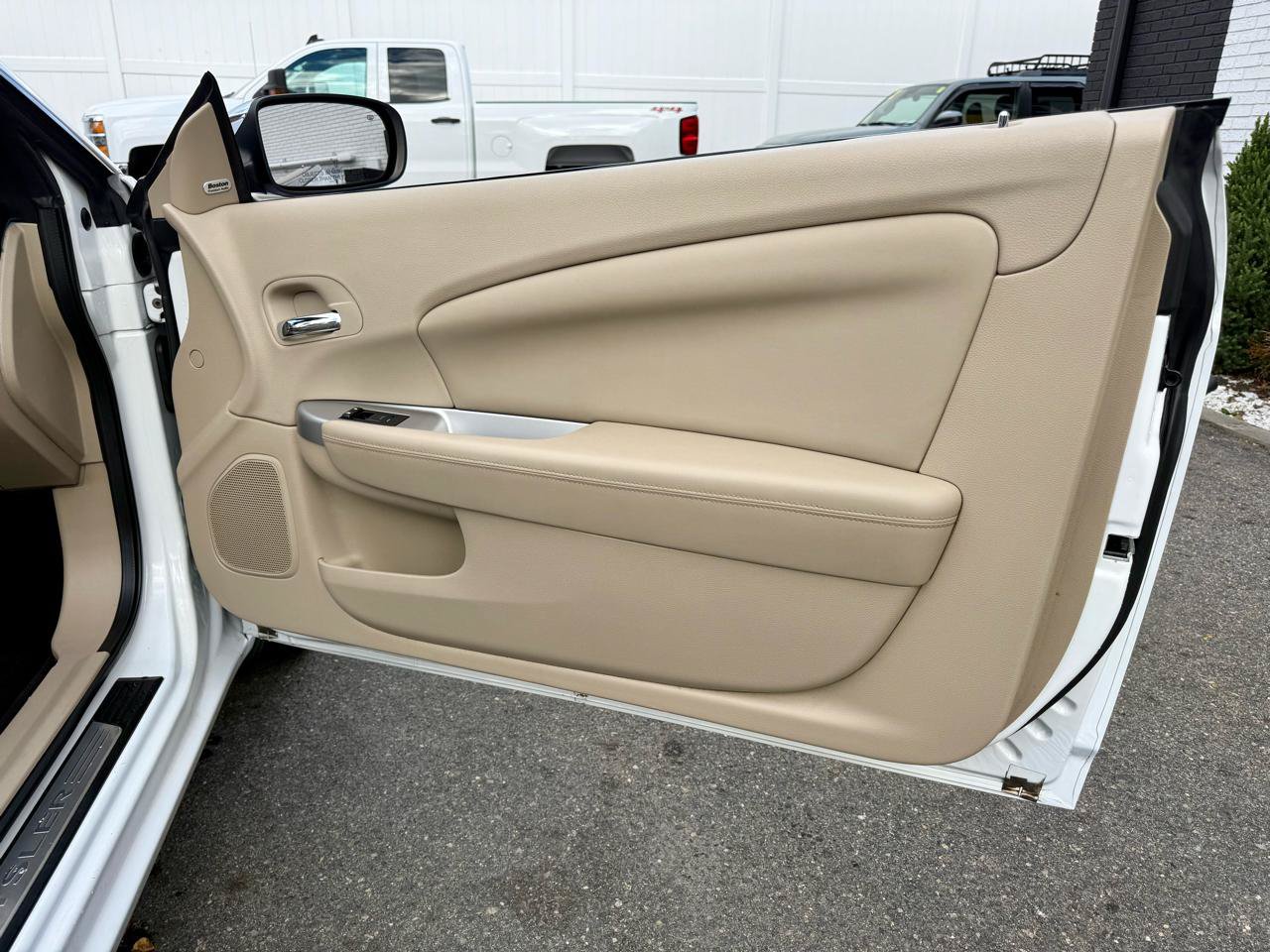 Used 2011 Chrysler 200 Limited FWD image 20