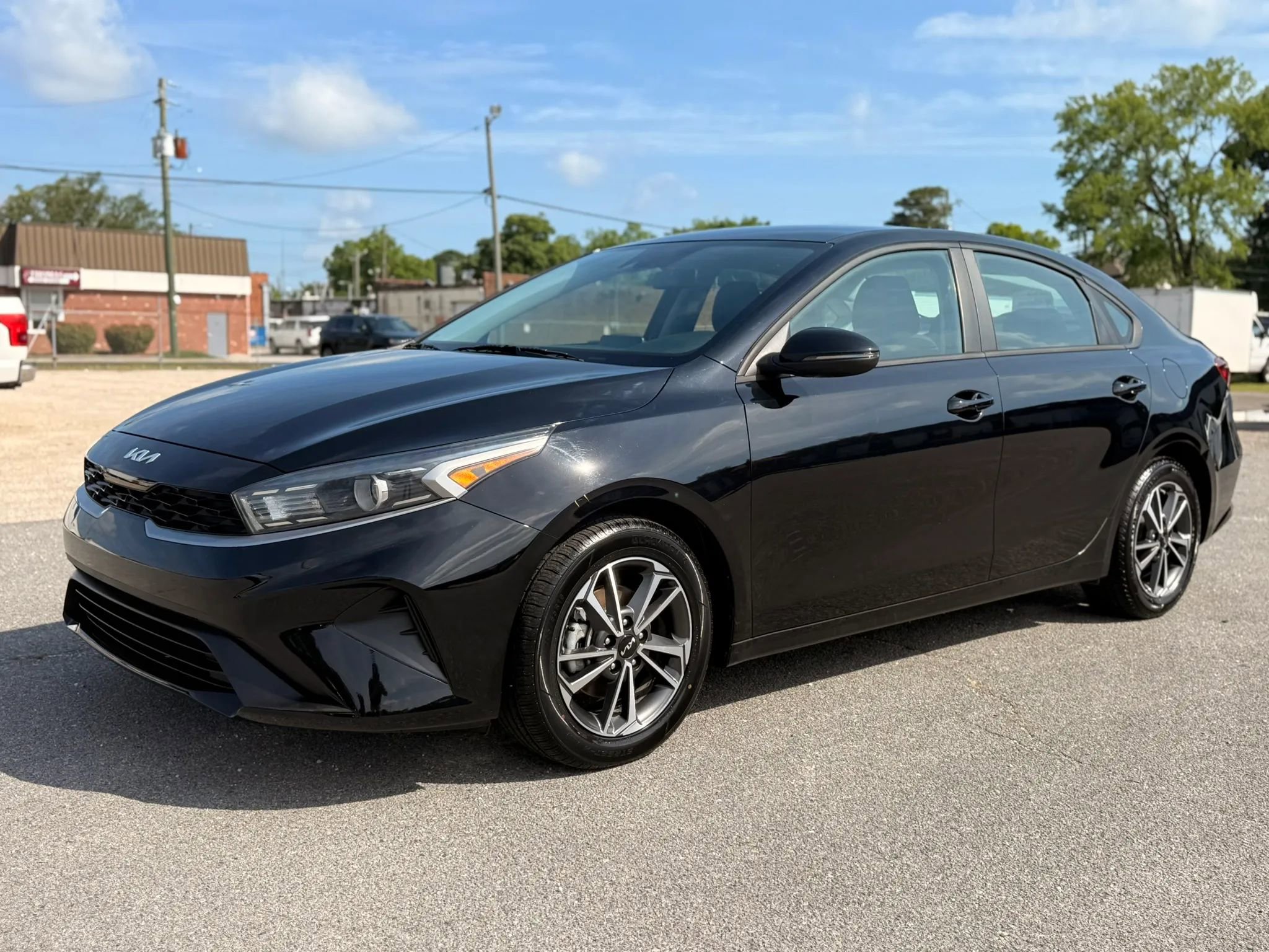 Used 2022 Kia Forte LXS w/ LXS Technology Package FWD image 5
