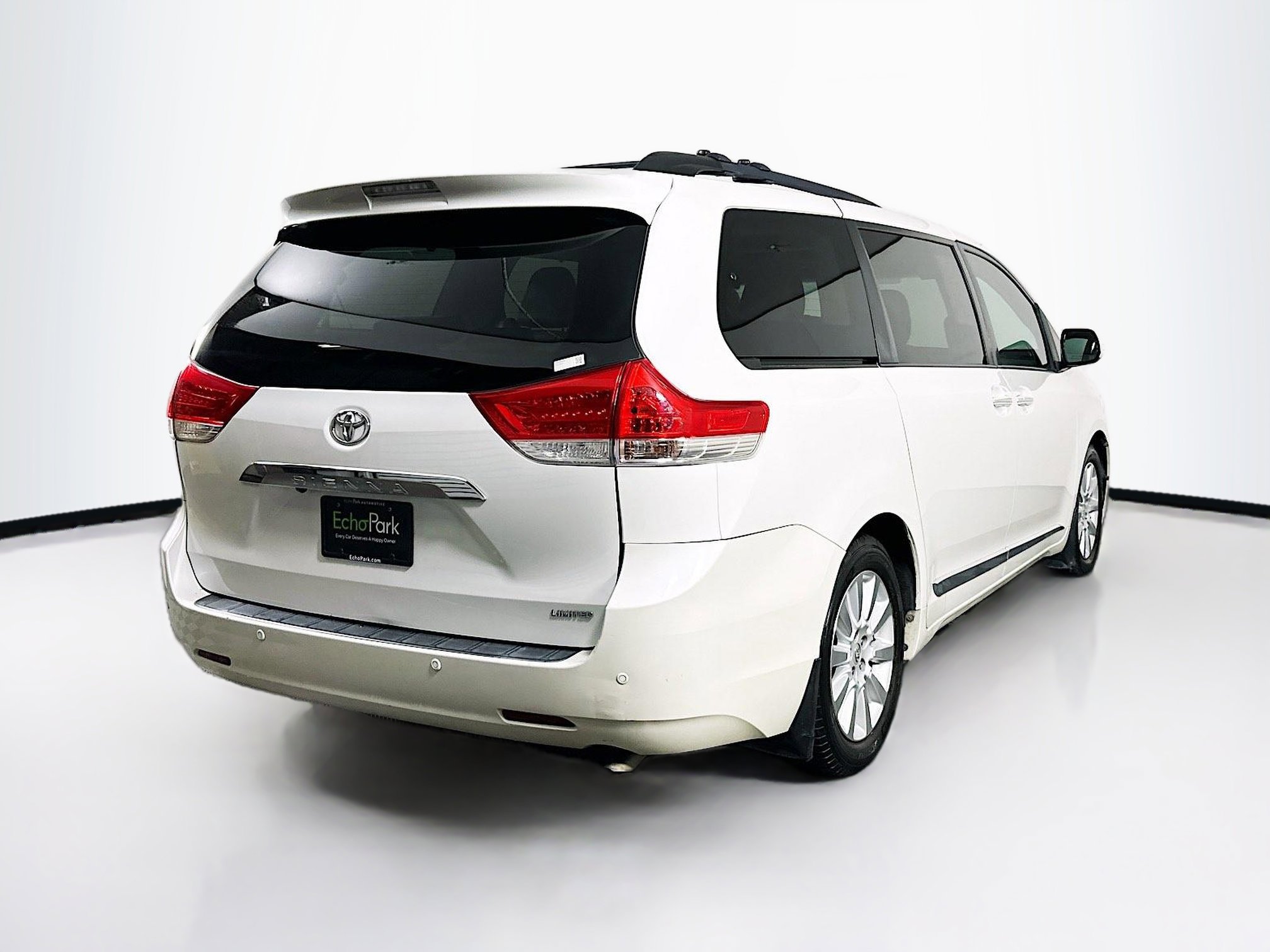 Used 2013 Toyota Sienna Limited w/ Premium Pkg FWD image 9