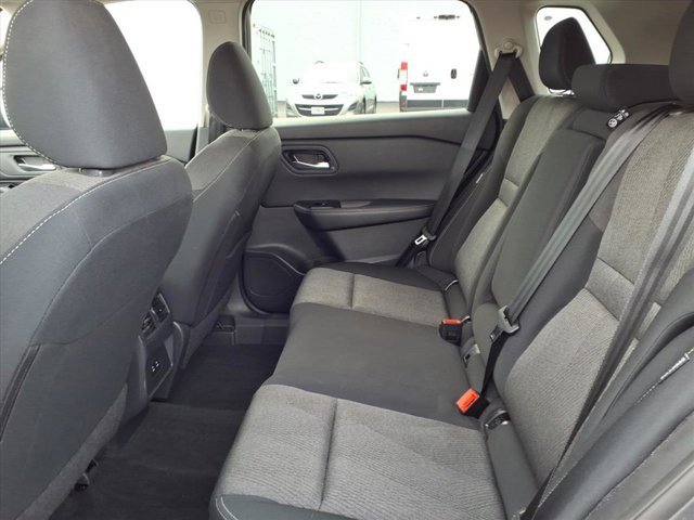 Used 2024 Nissan Rogue SV image 25