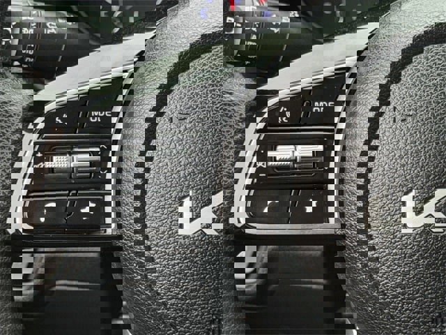 Used 2024 Kia Forte LXS image 13