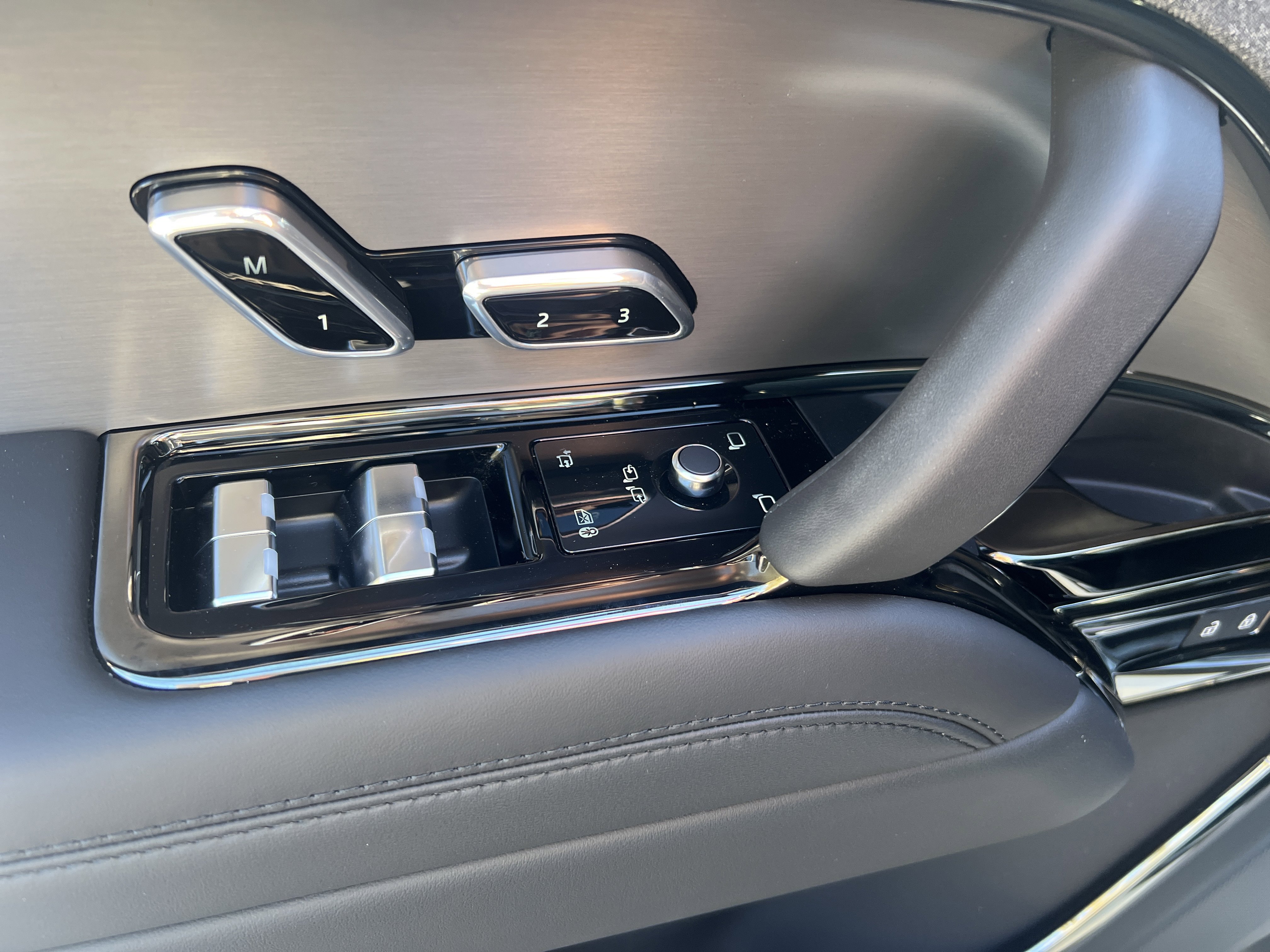 New 2025 Land Rover Range Rover Sport Dynamic SE image 25