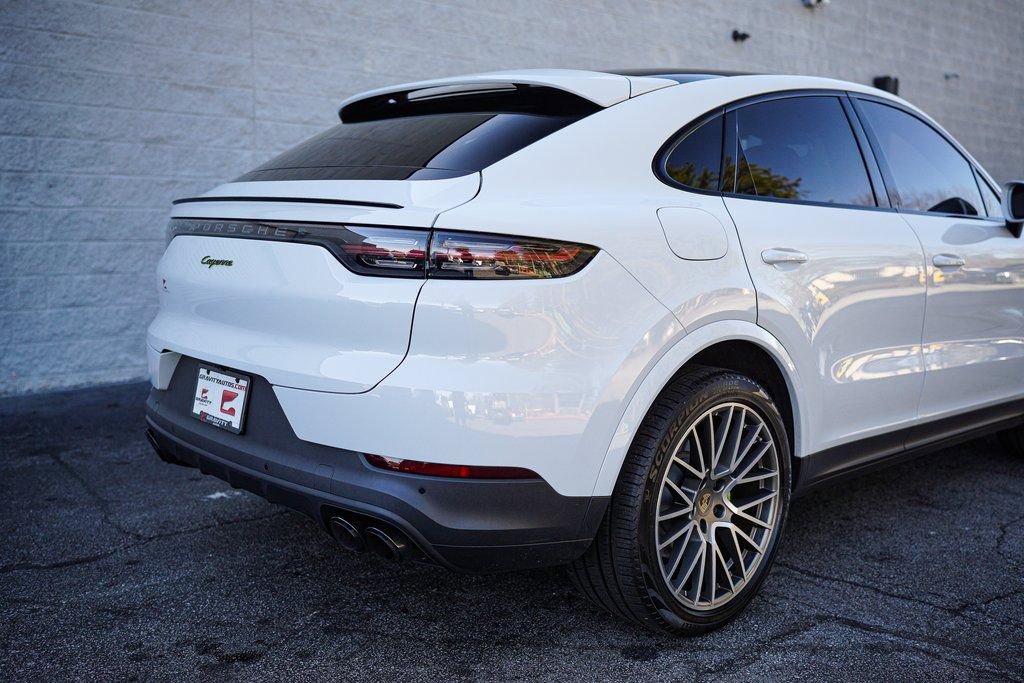 Used 2023 Porsche Cayenne Platinum Edition image 15