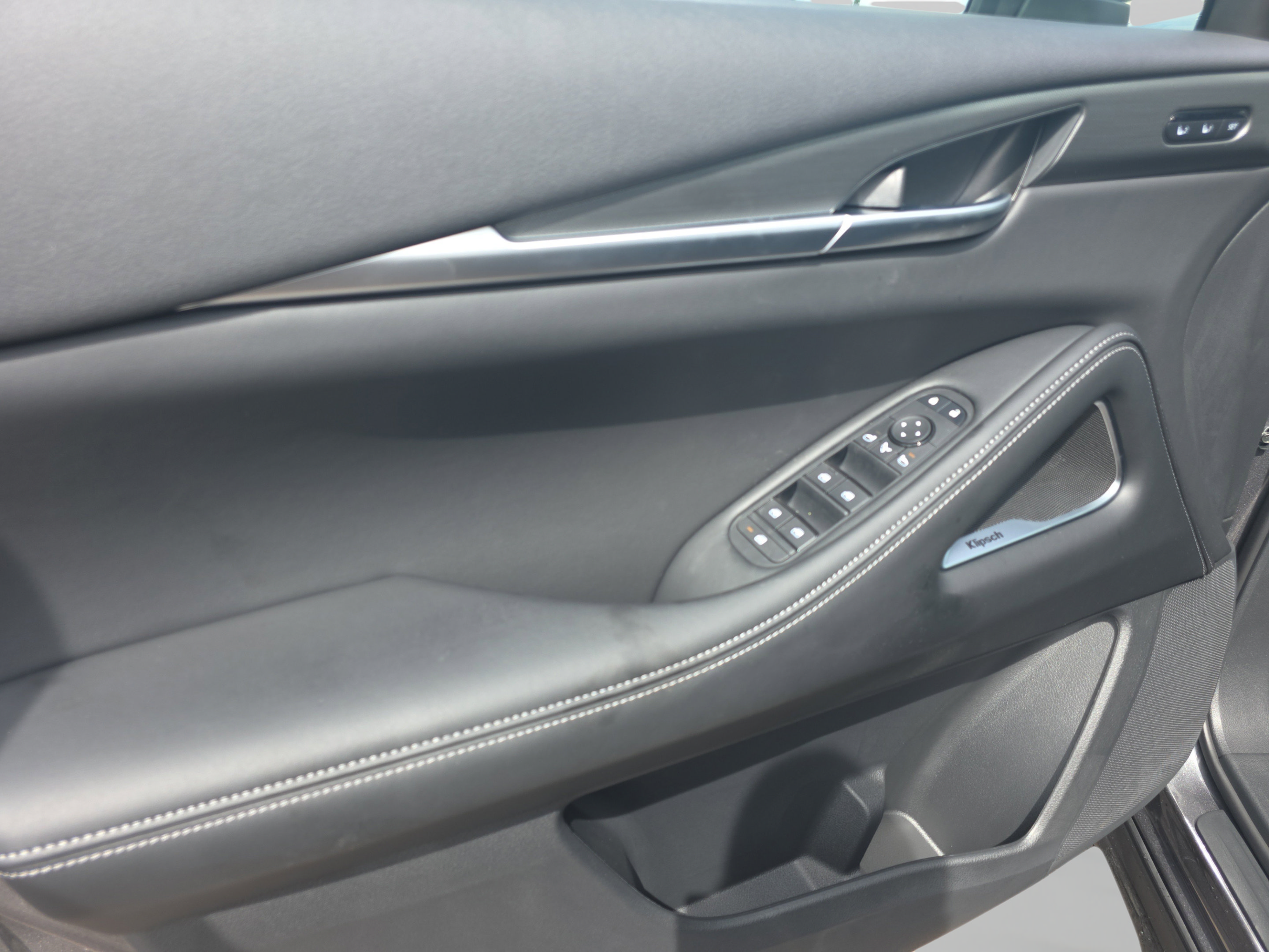 New 2027 INFINITI QX60 Luxe w/ Cargo Package FWD image 8