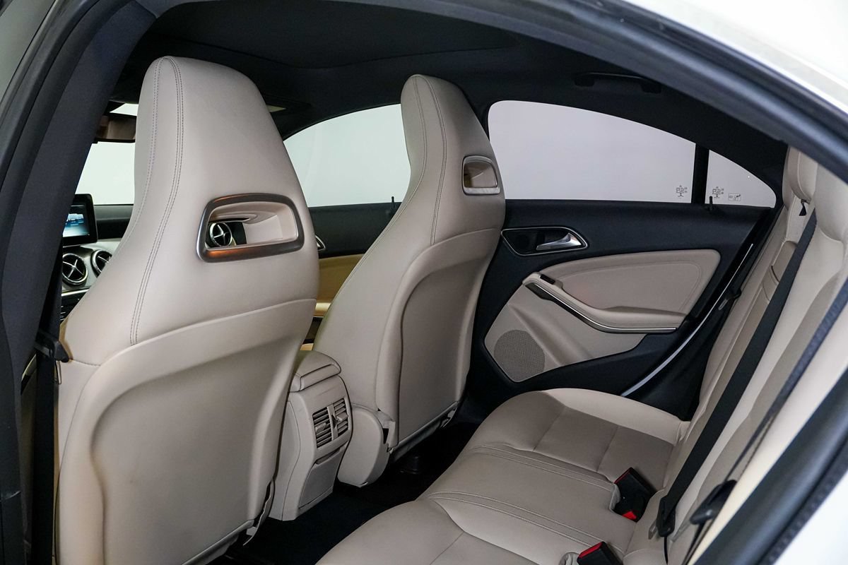 Used 2016 Mercedes-Benz CLA 250 image 15