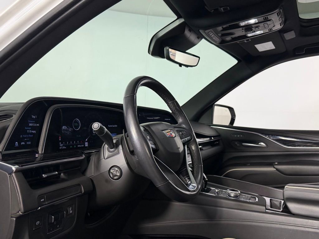 Used 2021 Cadillac Escalade Sport w/ LPO, ONYX Package image 23
