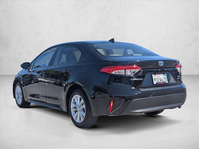 Used 2025 Toyota Corolla LE w/ LE Premium Package FWD image 8