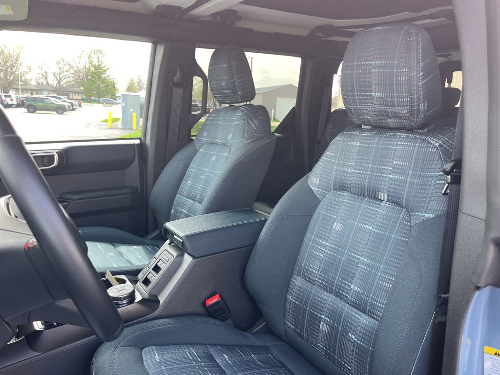 Used 2025 Ford Bronco Heritage Edition AWD/4WD image 13