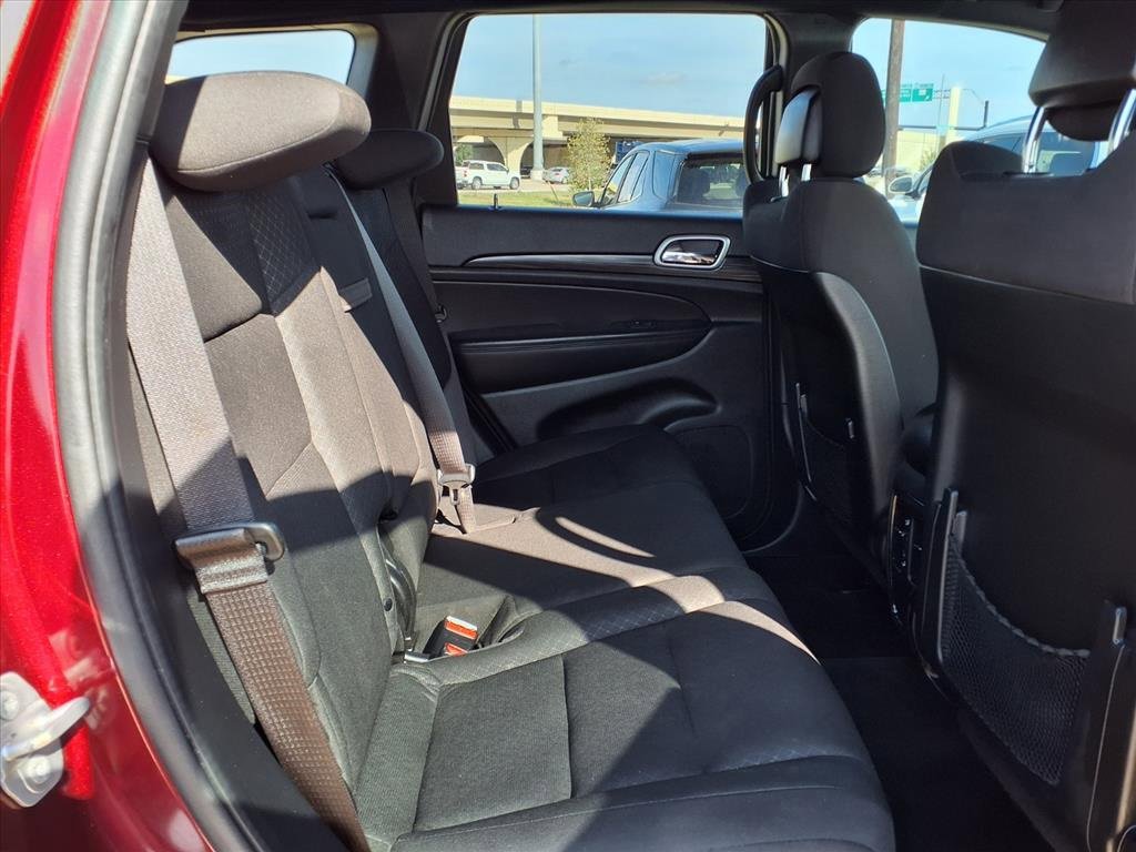 Used 2021 Jeep Grand Cherokee Laredo image 15