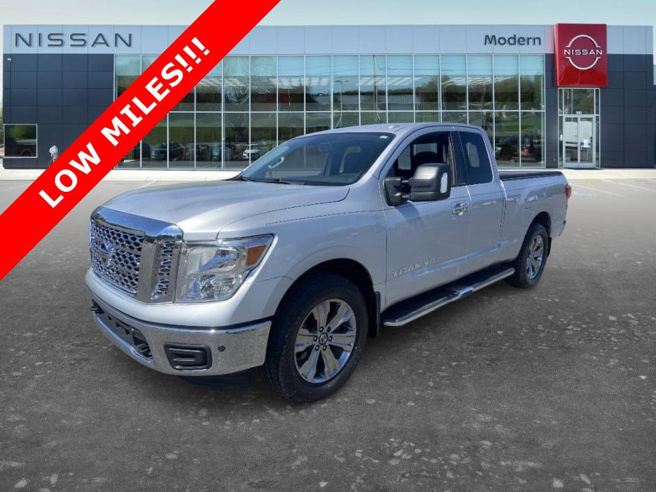 Used 2018 Nissan Titan SV w/ SV Convenience Package
